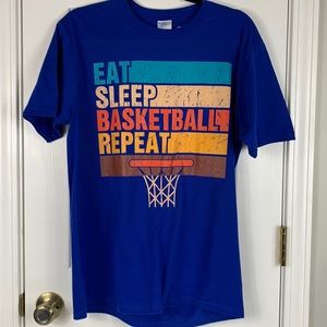 Port & Company Fan Favorite blue shirt sleeved tee shirt size medium